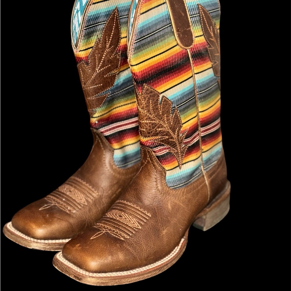 Ariat Brown Cowboy Boots with Southwestern Flair